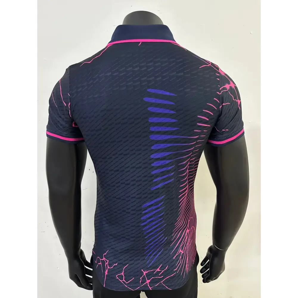 Real Madrid Guépard Violet Version Joueur 2025