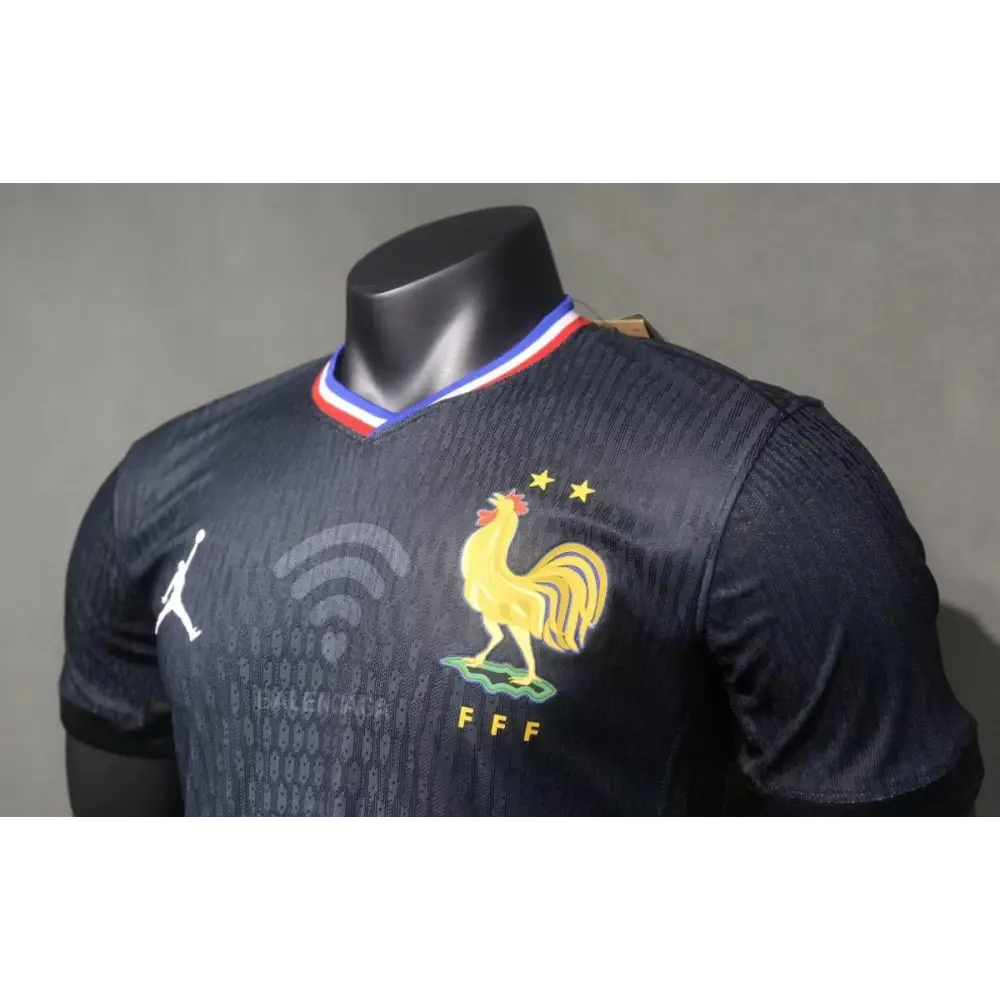 France x BLNCG