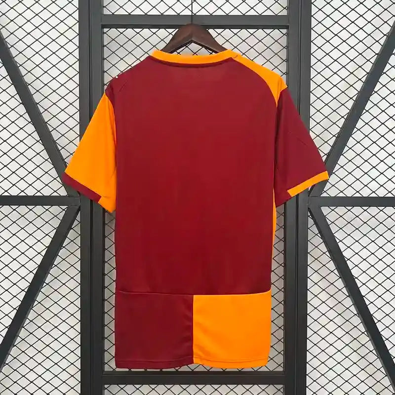 Galatasaray SK Domicile 2025/2026 avec drapeau