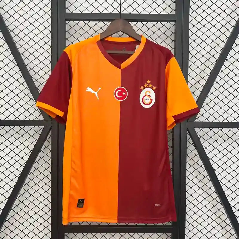Galatasaray SK Domicile 2025/2026 avec drapeau