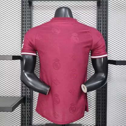 Maillot Real Madrid Concept Bordeaux Version Joueur 2026