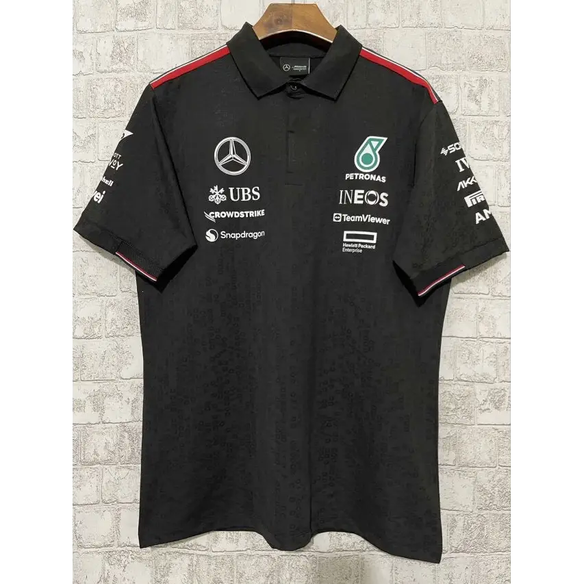 Mercedes F1 polo 2025