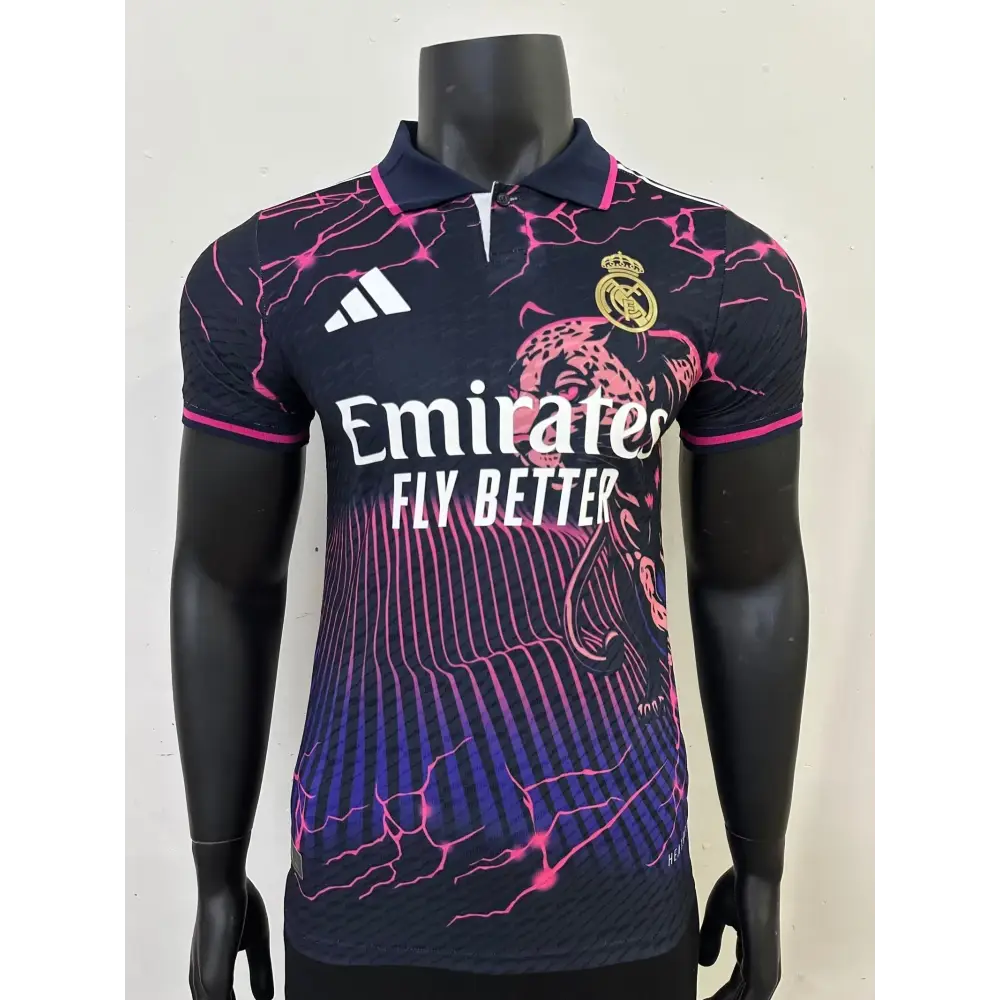 Real Madrid Guépard Violet Version Joueur 2025