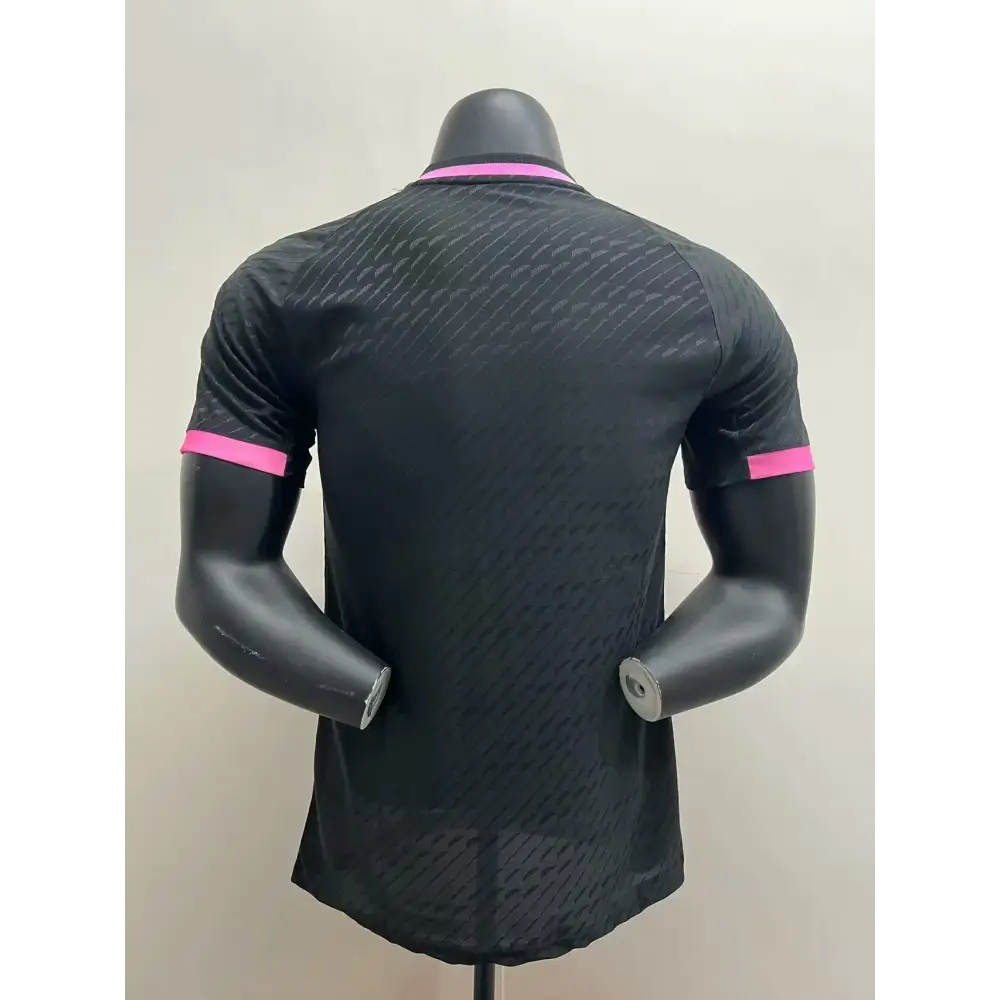 Real Madrid Serpent Rose Version Joueur 2025/2026